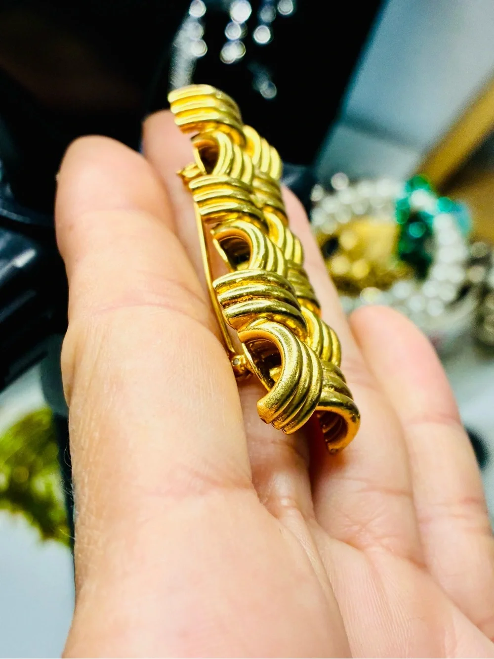 Source Unknown Gold Woven Link Bar Brooch